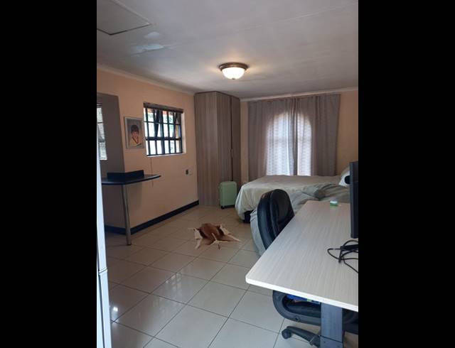 1 BEDROOM PROPERTY TO RENT IN BRYANSTON